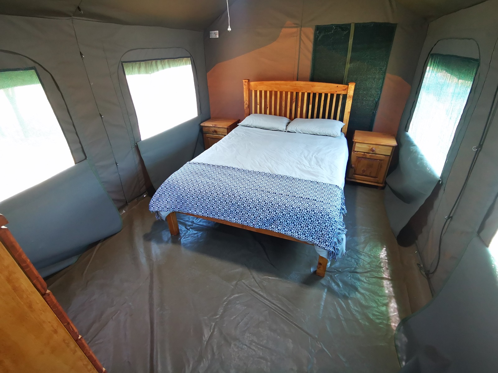 Double Bed Double Bed